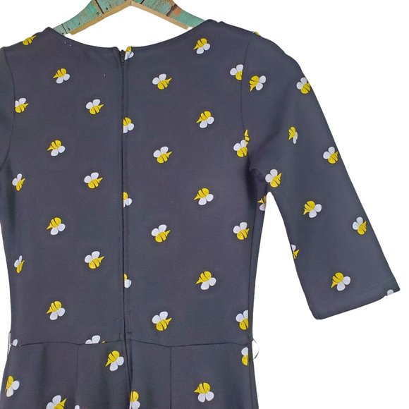 Unique Vintage All Over Bumble Bee Print Dress, Sz S/4 - Picture 4 of 11